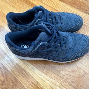 Asics Gel Lyte III - Navy size 9.5